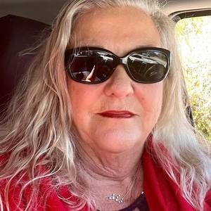 Meet your Posher, Debra